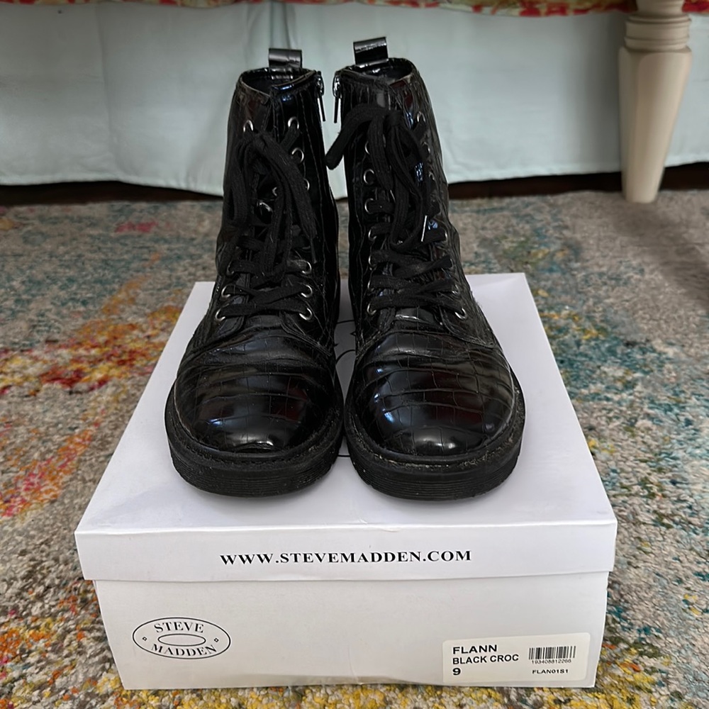 Steven Madden Black Combat Boots. Excellent Used Condition